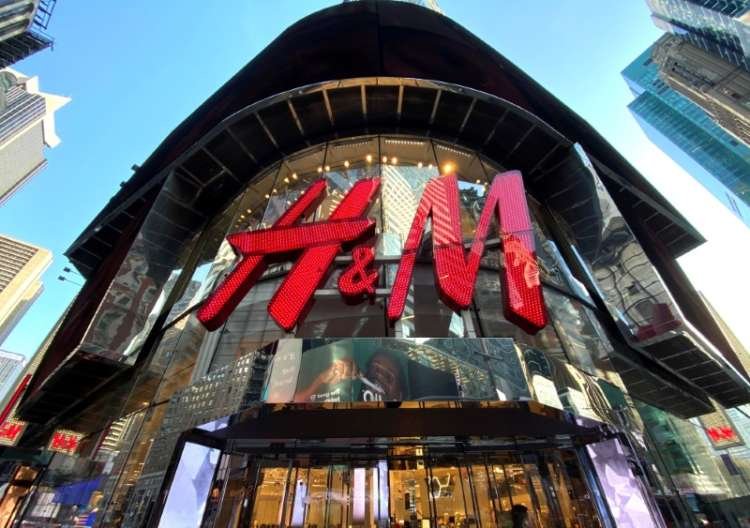 Image for H&M warns on Q1 sales after annual profit plummets