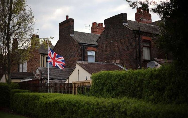 Image for UK construction sector suffers April slowdown on higher costs -S&P/CIPS