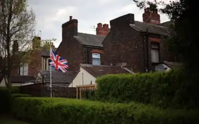 Image for UK construction sector suffers April slowdown on higher costs -S&P/CIPS