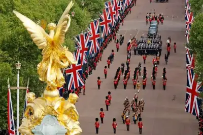 Image for Queen Elizabeth’s coffin lowered into vault ahead of private burial