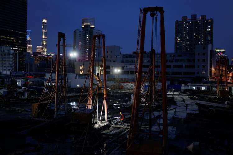 Image for Citi cuts China 2022 GDP forecast to 4.9% on Evergrande spillover