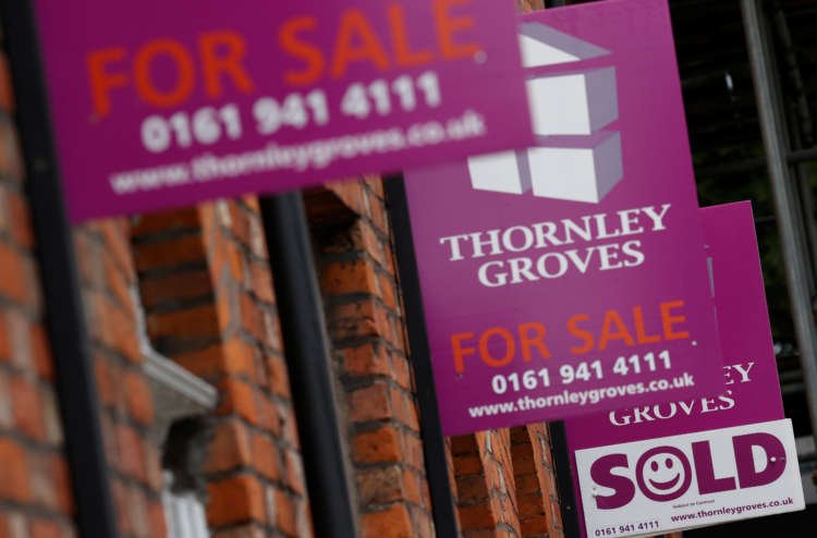UK house prices boom outside of London – Rightmove