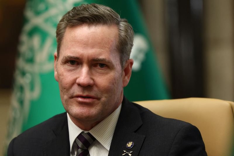 Image for White House adviser urges Ukraine to tone down criticism