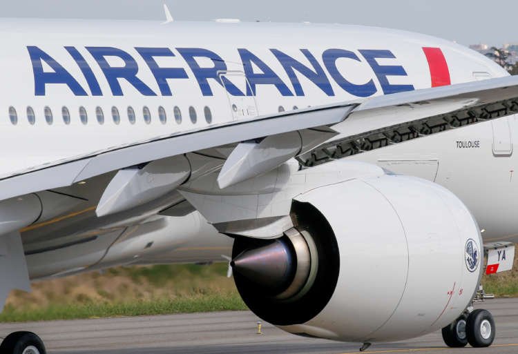 Air France-KLM prices capital hike at 4.84 euros per share