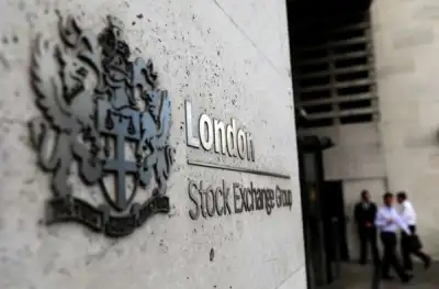 Image for Energy stocks, banks lift FTSE 100; Rolls-Royce top performer