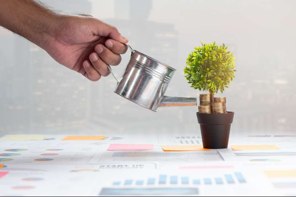 Illustration of sustainable investing myths and facts - Global Banking & Finance Review