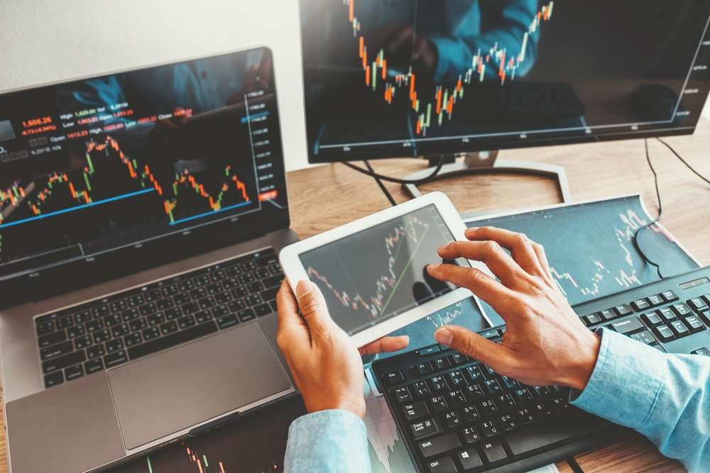 Graph illustrating trading strategies and algorithmic trading trends - Global Banking & Finance Review