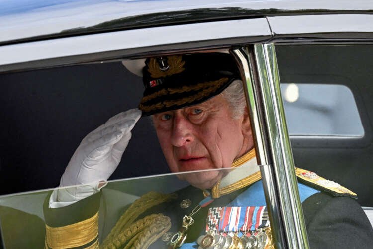 Image depicting the British royal family, reflecting a momentous year for them - Global Banking & Finance Review