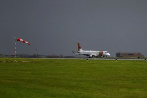 IAG poised to acquire TAP as European airline consolidation accelerates - Global Banking & Finance Review