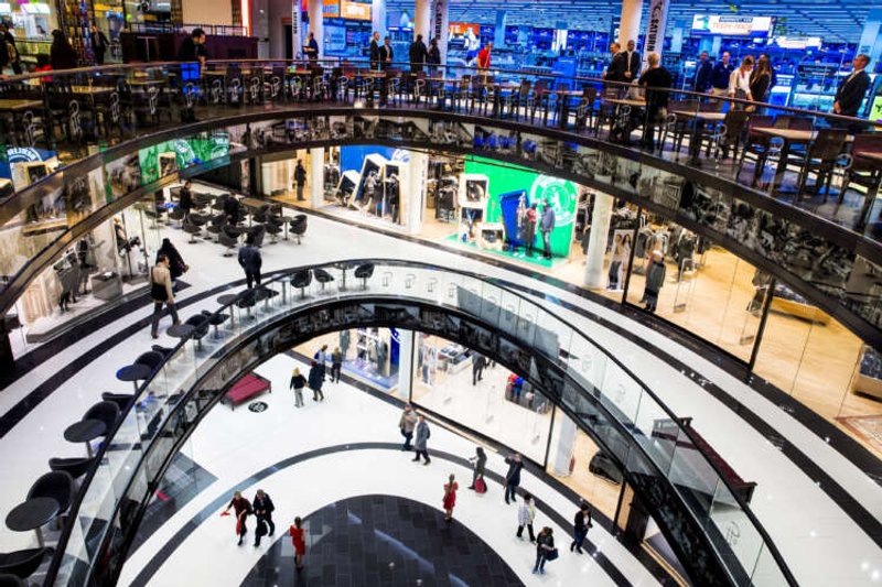 Image for German retailers face 4% slump in sales in real terms in 2023 – HDE