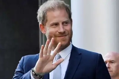 Image for Prince Harry fights for trial in hacking case against Murdoch’s UK group