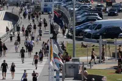 Image for Australian doctors warn of risks to hospitals once COVID-19 curbs ease