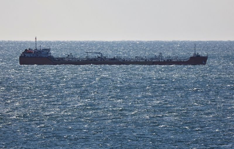 Image for Oil hits 2-week low as China's DeepSeek AI spurs demand fears