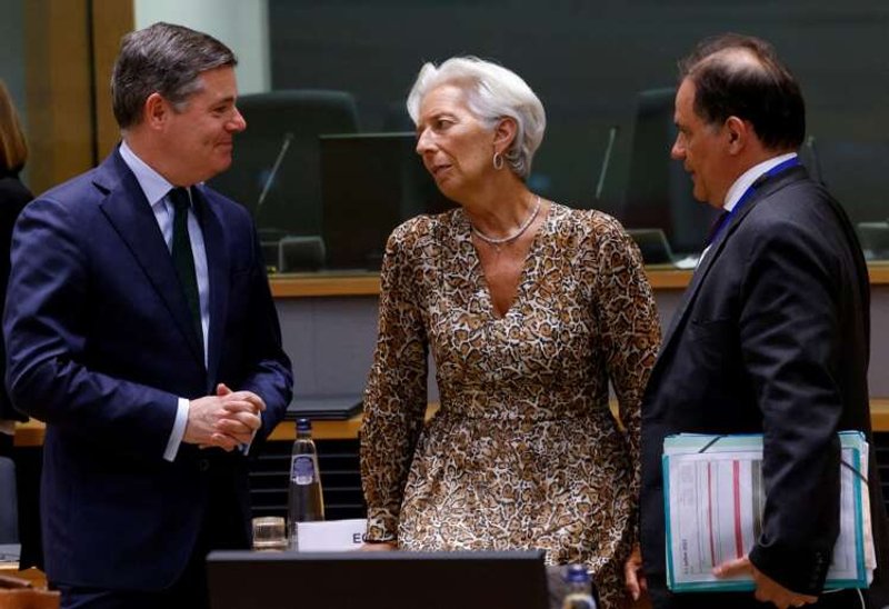 Image for Irish coalition to discuss Eurogroup chief conundrum, deputy prime minister says