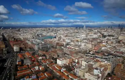 Image for Spain's economy outperforms euro zone in 2024 with 3.2% growth