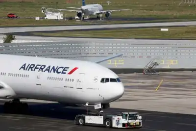 Image for Air France-KLM lowers capacity forecast citing ‘operational challenges’