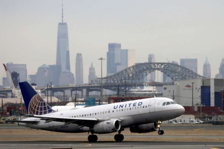 Image for United sends 14,000 furlough warnings; unions seek $15B new U.S. aid for airlines