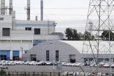 Image for Factbox-Global car industry in firing line of Trump's tariffs on Mexico, Canada