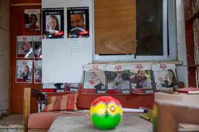 Image for Hope turns to heartbreak for Israel's Bibas hostage family