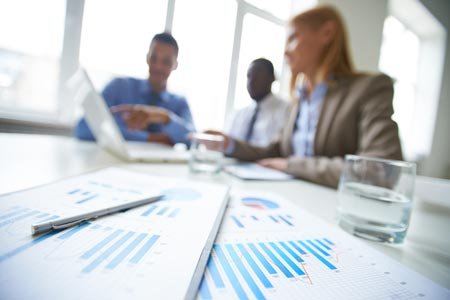 Hybrid cloud technology for hedge fund managers in finance - Global Banking & Finance Review