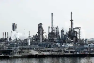Image for Oil near one-month highs as demand outlook improves