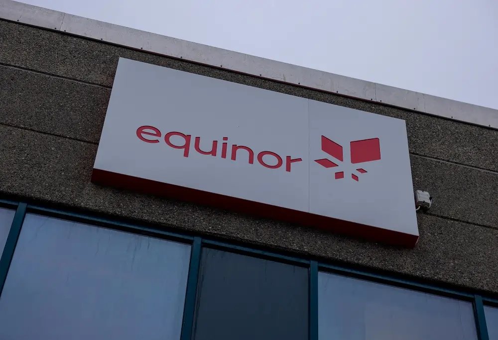Offshore wind turbines representing Equinor's $3 billion Empire Wind 1 project - Global Banking & Finance Review