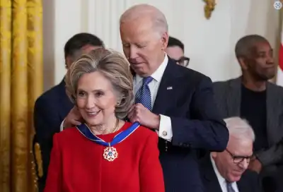 Image for Biden awards Presidential Medal of Freedom to Hillary Clinton, Michael J. Fox, Denzel Washington
