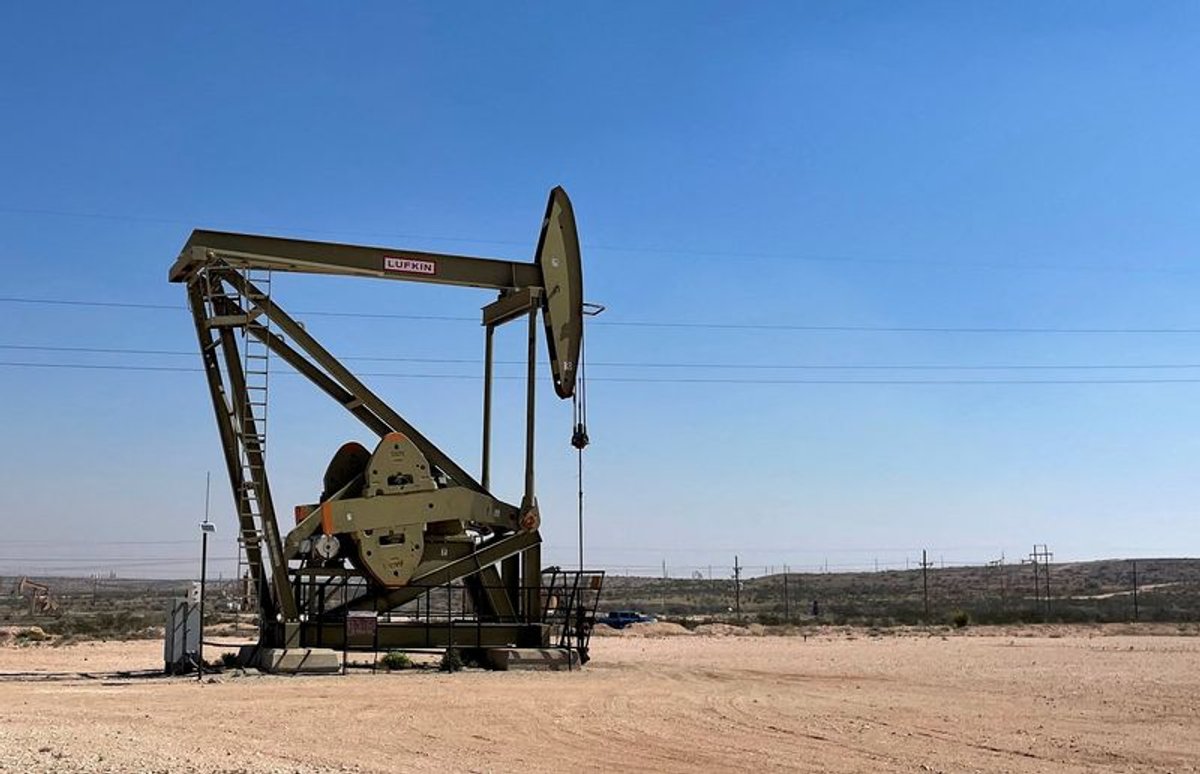 Oil prices rising amidst supply concerns and sanctions on Russia - Global Banking & Finance Review