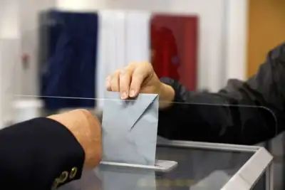 Image for French far-right falls short in regional elections ahead of presidential vote