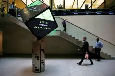 Image for FTSE 100 posts best week in over a month as economy strengthens