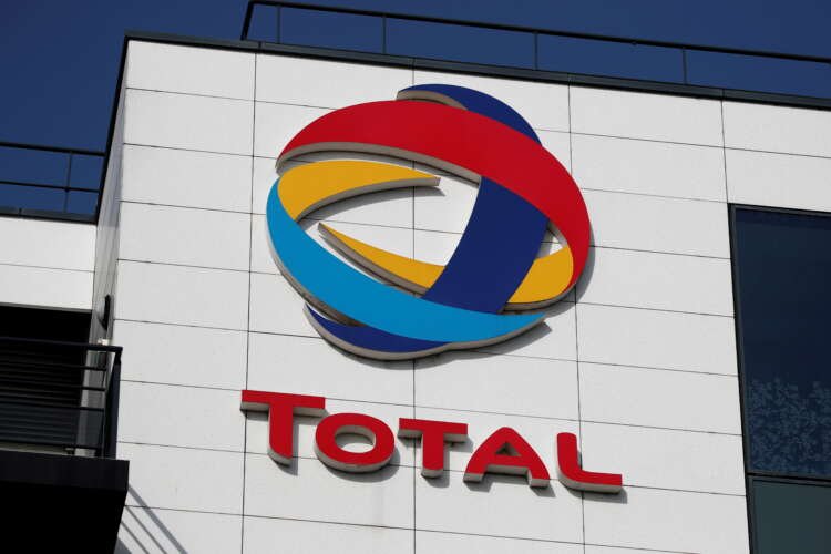 Image for Iraq and Total sign $27 billion energy projects deal