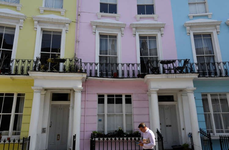 Image for UK house prices fall for first time since May: Halifax