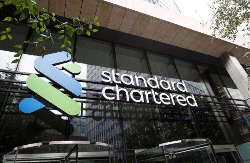 Image for StanChart CFO Halford to retire, hires former BofA senior banker