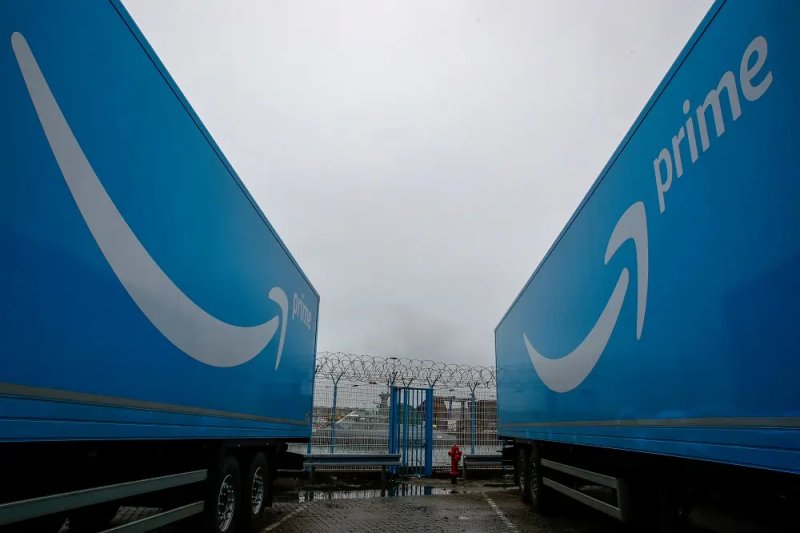 Image for Amazon, IKEA join other ocean cargo shippers to boost demand for new green fuels