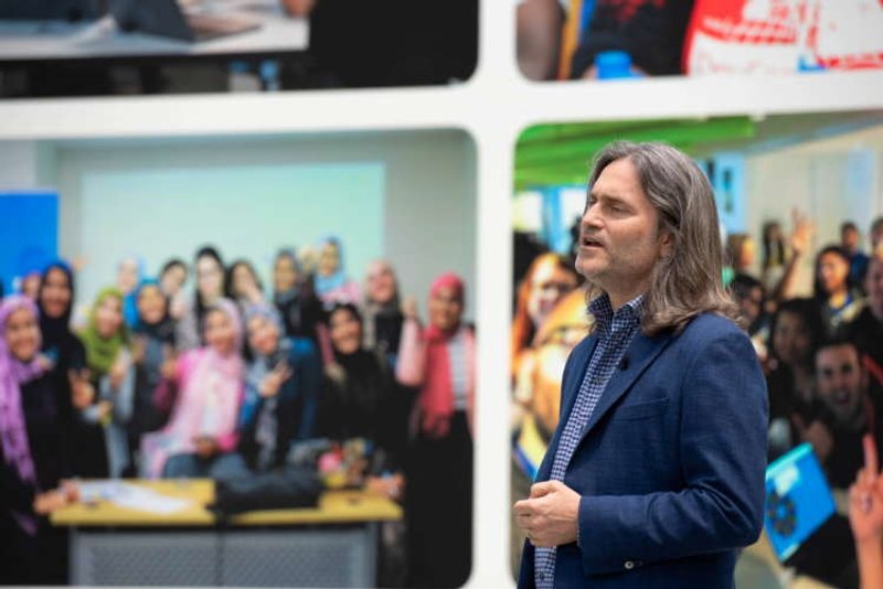 Image for Slate of Google updates boost its smartwatch, work collaboration efforts