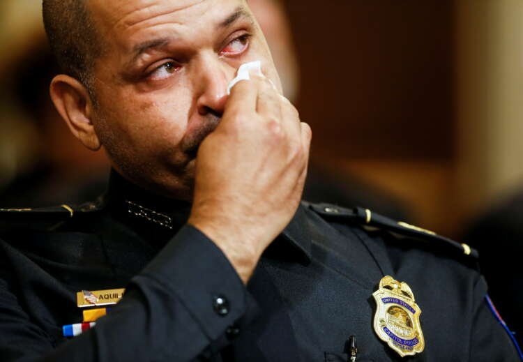 Image for Police recount mayhem and ‘attempted coup’ in U.S. Capitol riot