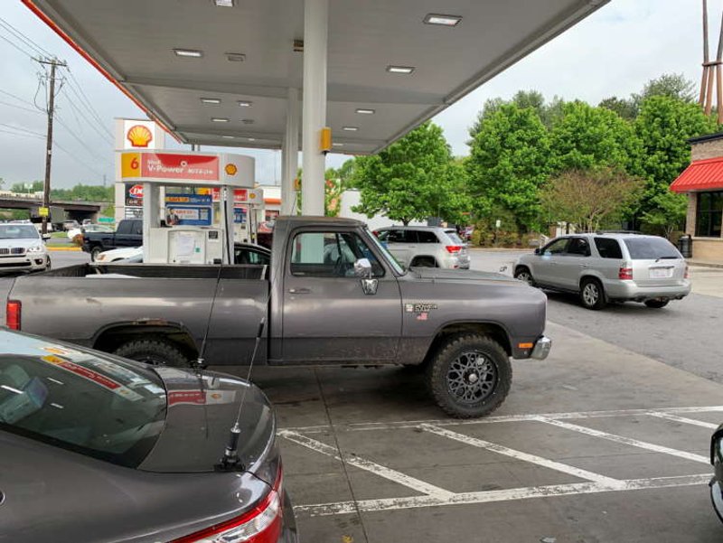 Image for Pipeline outage causes U.S. gasoline supply crunch, panic buying