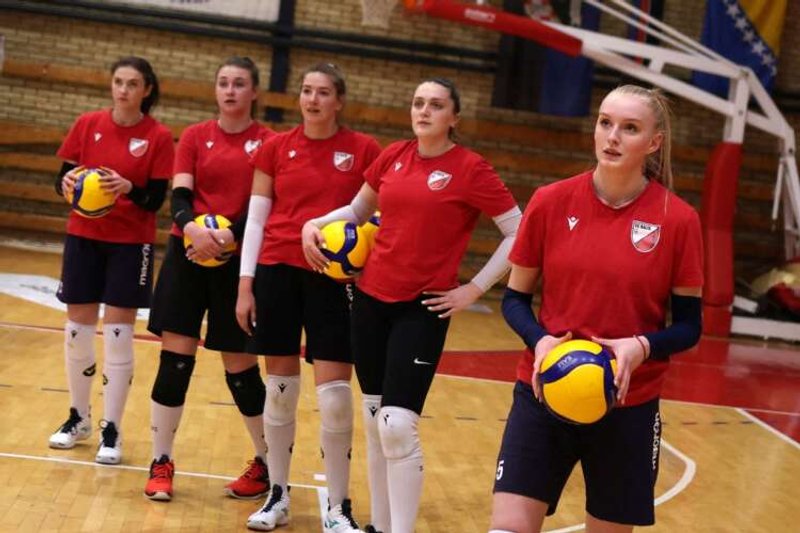 Image for Fleeing Ukrainian athletes welcomed by clubs in Bosnia, Bulgaria