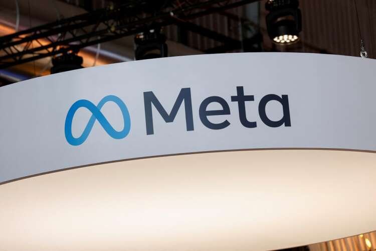 Meta Platforms logo with declining stock chart illustrating tech market downturn - Global Banking & Finance Review