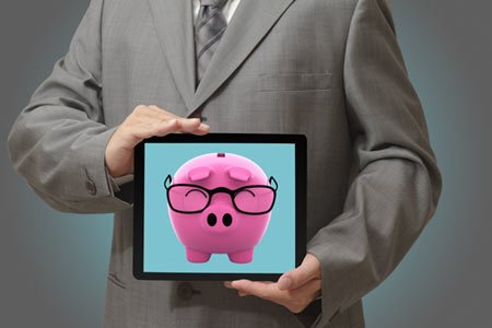 Commuters using smartphones for online shopping during travel - Global Banking & Finance Review