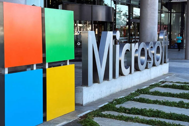 Image for Microsoft to shed 10,000 jobs, adding to glut of tech layoffs