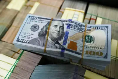 Image for Dollar stands stall as global stock rally fizzles