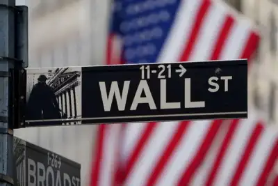 Image for S&P 500 heads for record high, crypto market cap passes $2 trillion