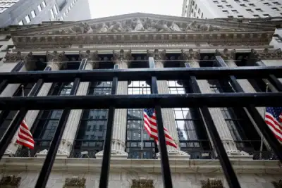 Image for Equities rally, dollar falls as inflation concerns grow