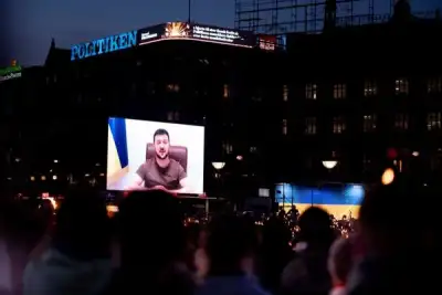 Image for Ukraine says new Mariupol evacuation has begun, despite reports of fighting