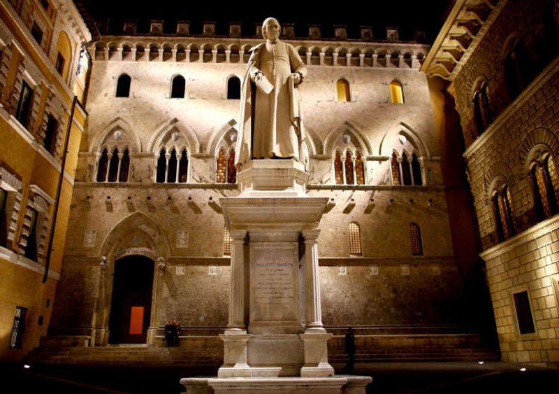 Image for Shares in Monte dei Paschi plunge 14% after capital raise