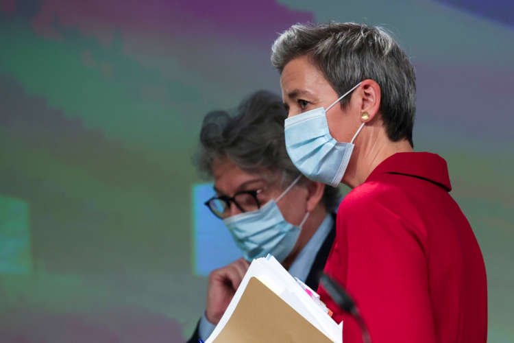 FILE PHOTO: EU Commissioners Vestager and Breton conclude news conference in Brussels