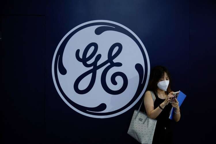 Image for GE cuts full-year earnings forecast on troubles at renewable energy business