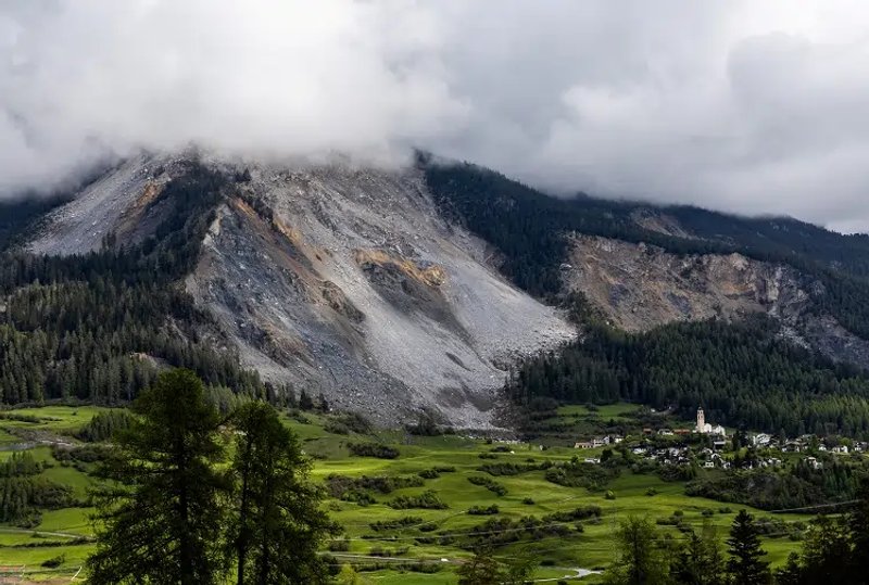 Image for Swiss village threatened by vast rockslide must be evacuated again