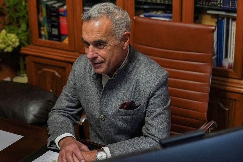 Image for Romanian top judge denounces far-right presidential frontrunner's threats